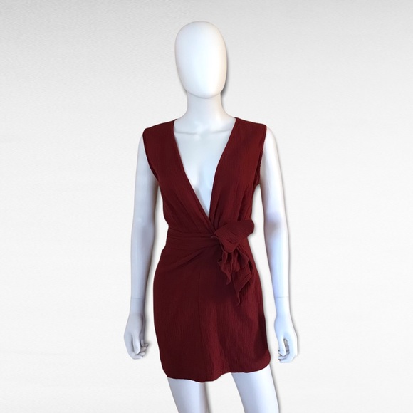 Olivaceous Very Sexy Deep V-Neck Dress - Picture 3 of 7